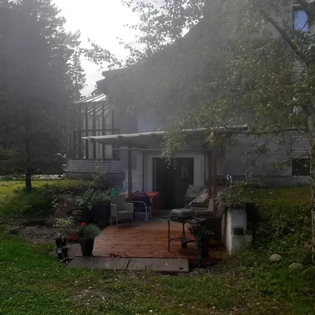 Lee With Sauna Apartment *