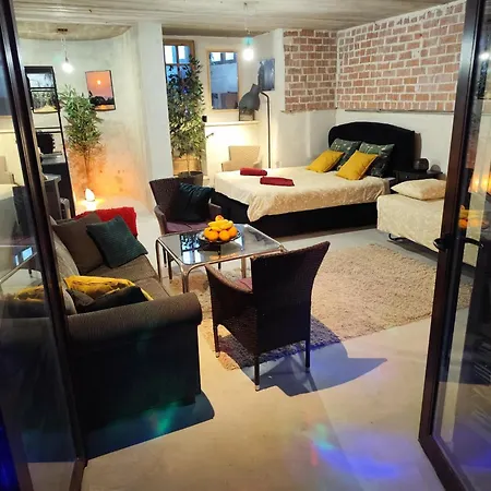 Lee With Sauna Apartment *